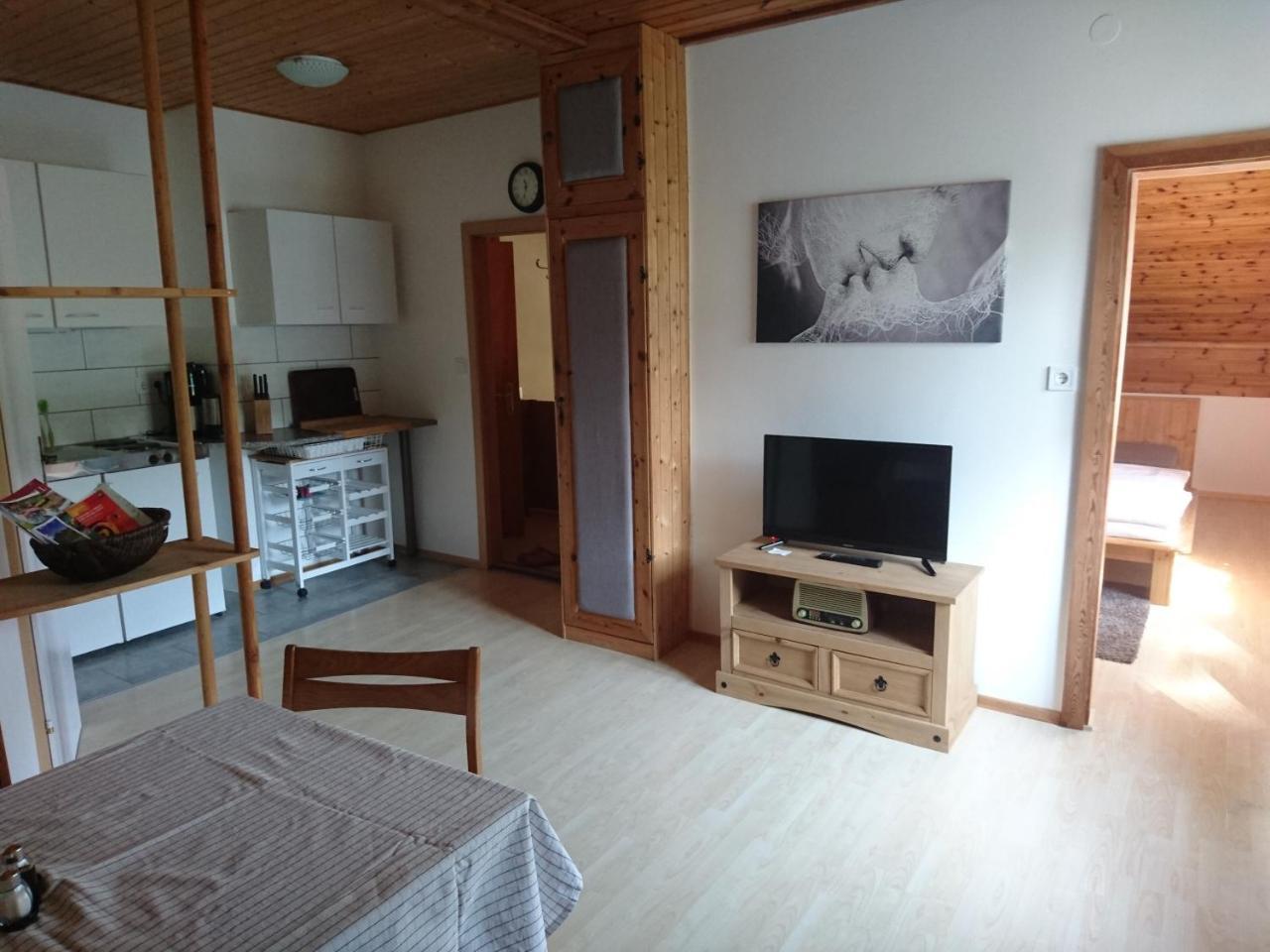 Berliner Ecke Hotel Мариацел Екстериор снимка
